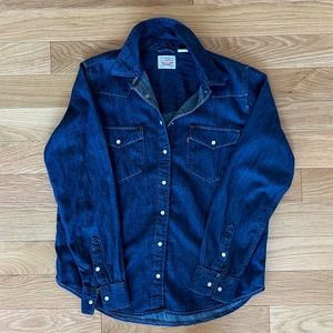 Levi’s women’s denim shirt